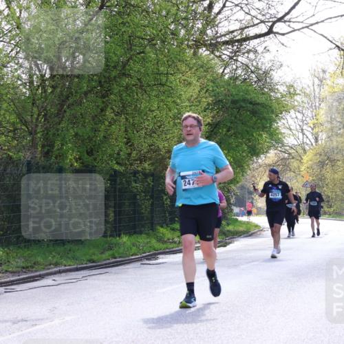 12.04.2026 - 45. Internationalen Wilhelmsburger Insellauf Yannick Fuchs http://msf.ph/oto/9499235 12.04.2026 11:05:19 Laufen 2471, 247, 4257 meine-sportfotos.de