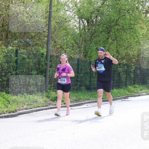 12.04.2026 - 45. Internationalen Wilhelmsburger Insellauf Yannick Fuchs http://msf.ph/oto/9499285 12.04.2026 11:05:24 Laufen 4258, 4257, 2492 meine-sportfotos.de