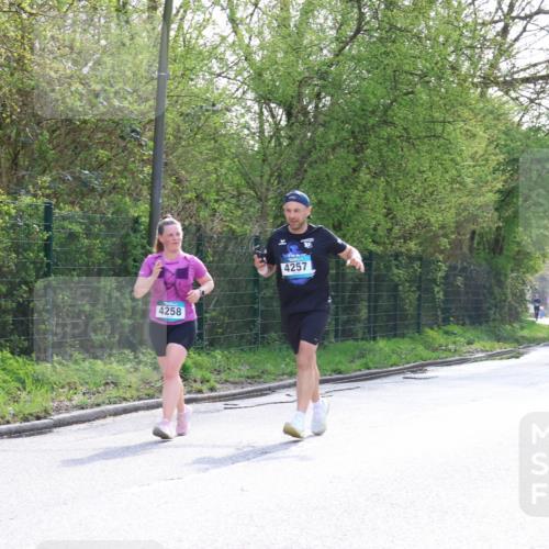12.04.2026 - 45. Internationalen Wilhelmsburger Insellauf Yannick Fuchs http://msf.ph/oto/9499289 12.04.2026 11:05:24 Laufen 4258, 4257, 2464 meine-sportfotos.de