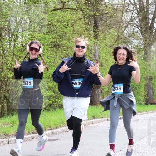 12.04.2026 - 45. Internationalen Wilhelmsburger Insellauf Yannick Fuchs http://msf.ph/oto/9499302 12.04.2026 13:14:03 Laufen 5535, 5539, 5536, 5861 meine-sportfotos.de