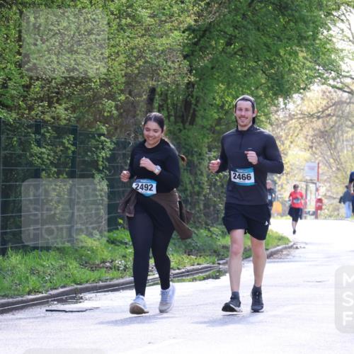 12.04.2026 - 45. Internationalen Wilhelmsburger Insellauf Yannick Fuchs http://msf.ph/oto/9499308 12.04.2026 11:05:28 Laufen 2492, 2466 meine-sportfotos.de