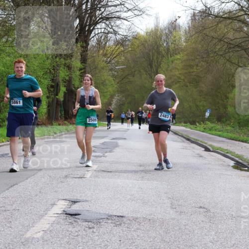 12.04.2026 - 45. Internationalen Wilhelmsburger Insellauf Yannick Fuchs http://msf.ph/oto/9499338 12.04.2026 13:14:07 Laufen 2616, 5861, 2509, 2483 meine-sportfotos.de