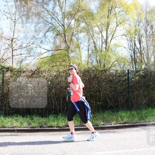12.04.2026 - 45. Internationalen Wilhelmsburger Insellauf Yannick Fuchs http://msf.ph/oto/9499425 12.04.2026 11:06:01 Laufen  meine-sportfotos.de