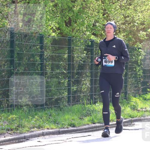 12.04.2026 - 45. Internationalen Wilhelmsburger Insellauf Yannick Fuchs http://msf.ph/oto/9499430 12.04.2026 11:06:03 Laufen 4699 meine-sportfotos.de