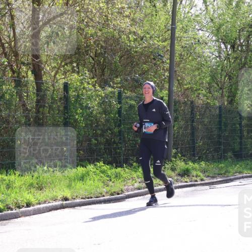 12.04.2026 - 45. Internationalen Wilhelmsburger Insellauf Yannick Fuchs http://msf.ph/oto/9499446 12.04.2026 11:06:06 Laufen 60 meine-sportfotos.de