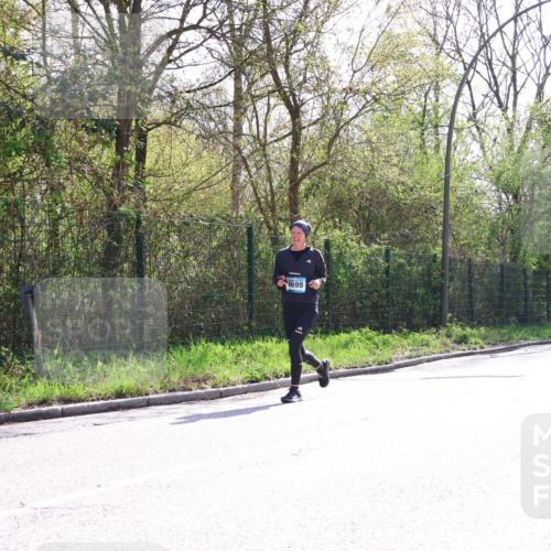 12.04.2026 - 45. Internationalen Wilhelmsburger Insellauf Yannick Fuchs http://msf.ph/oto/9499455 12.04.2026 11:06:07 Laufen 4699 meine-sportfotos.de