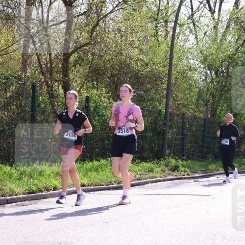 12.04.2026 - 45. Internationalen Wilhelmsburger Insellauf Yannick Fuchs http://msf.ph/oto/9499685 12.04.2026 11:07:42 Laufen 2108, 2518, 2146, 2928, 2542 meine-sportfotos.de