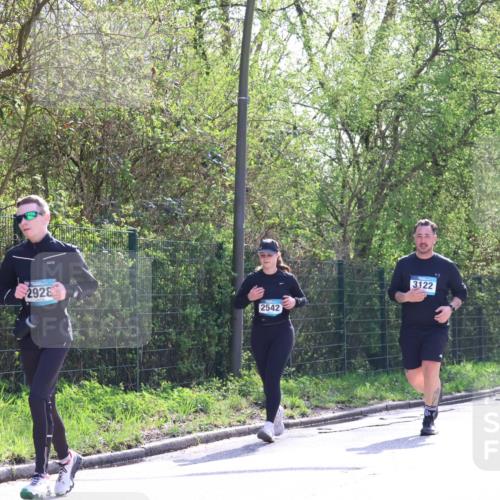 12.04.2026 - 45. Internationalen Wilhelmsburger Insellauf Yannick Fuchs http://msf.ph/oto/9499727 12.04.2026 11:07:47 Laufen 2928, 2542, 3122 meine-sportfotos.de