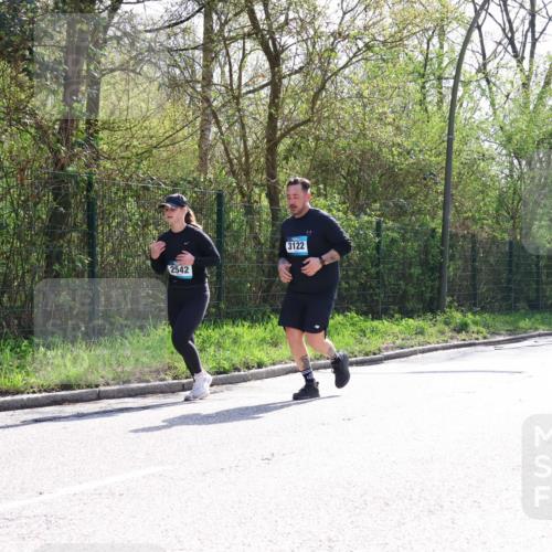 12.04.2026 - 45. Internationalen Wilhelmsburger Insellauf Yannick Fuchs http://msf.ph/oto/9499746 12.04.2026 11:07:50 Laufen 2542, 3122 meine-sportfotos.de