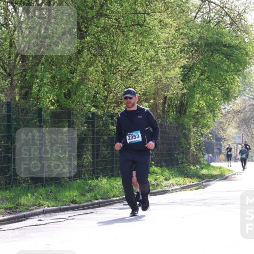 12.04.2026 - 45. Internationalen Wilhelmsburger Insellauf Yannick Fuchs http://msf.ph/oto/9499762 12.04.2026 11:07:52 Laufen 2353, 5471, 2929 meine-sportfotos.de