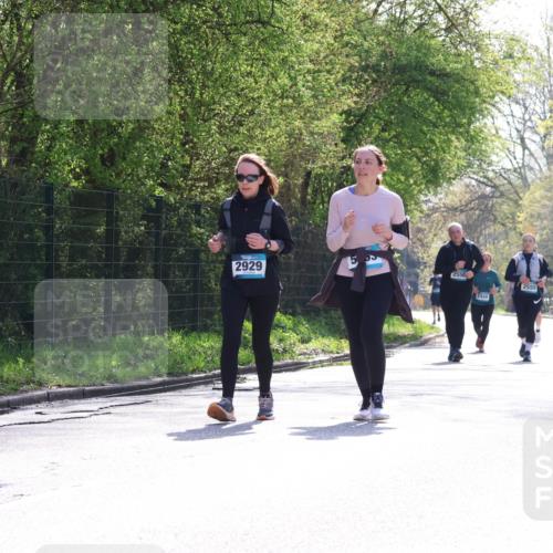 12.04.2026 - 45. Internationalen Wilhelmsburger Insellauf Yannick Fuchs http://msf.ph/oto/9499830 12.04.2026 11:08:07 Laufen 2929, 2556, 2450, 2555 meine-sportfotos.de