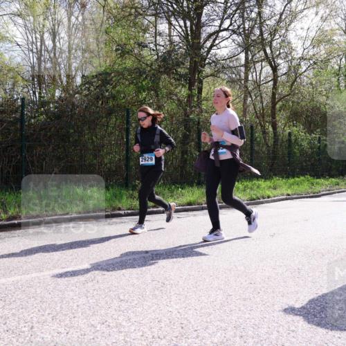 12.04.2026 - 45. Internationalen Wilhelmsburger Insellauf Yannick Fuchs http://msf.ph/oto/9499864 12.04.2026 11:08:11 Laufen 2929 meine-sportfotos.de