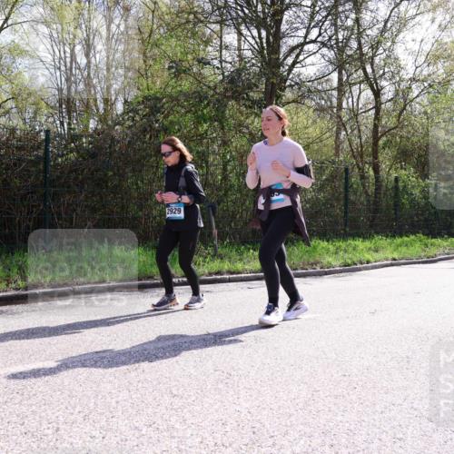 12.04.2026 - 45. Internationalen Wilhelmsburger Insellauf Yannick Fuchs http://msf.ph/oto/9499866 12.04.2026 11:08:12 Laufen 2929 meine-sportfotos.de