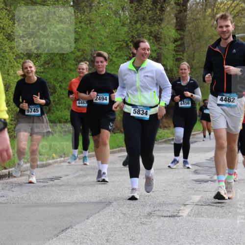 12.04.2026 - 45. Internationalen Wilhelmsburger Insellauf Yannick Fuchs http://msf.ph/oto/9499875 12.04.2026 13:16:00 Laufen 4463, 5745, 2494, 5834, 4456, 4462, 628 meine-sportfotos.de