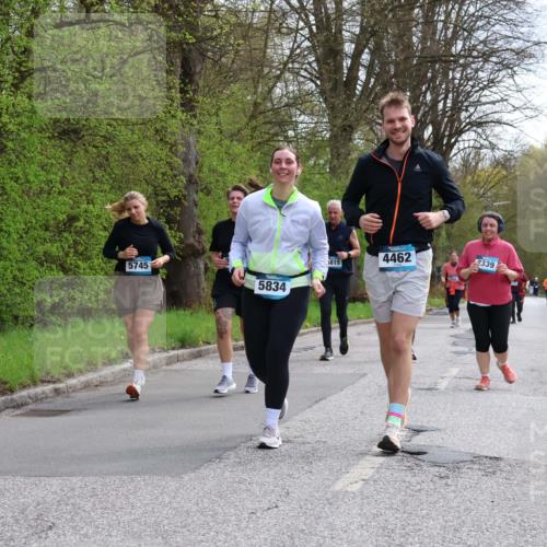 12.04.2026 - 45. Internationalen Wilhelmsburger Insellauf Yannick Fuchs http://msf.ph/oto/9499898 12.04.2026 13:16:03 Laufen 5745, 5834, 4462, 2339, 815 meine-sportfotos.de
