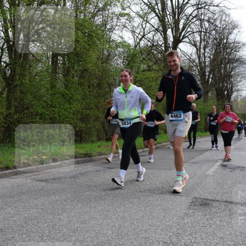 12.04.2026 - 45. Internationalen Wilhelmsburger Insellauf Yannick Fuchs http://msf.ph/oto/9499916 12.04.2026 13:16:04 Laufen 5745, 5834, 2494, 4462, 4456 meine-sportfotos.de