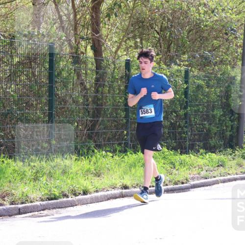 12.04.2026 - 45. Internationalen Wilhelmsburger Insellauf Yannick Fuchs http://msf.ph/oto/9499987 12.04.2026 11:08:38 Laufen 5583 meine-sportfotos.de