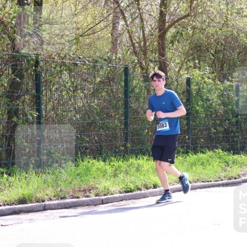 12.04.2026 - 45. Internationalen Wilhelmsburger Insellauf Yannick Fuchs http://msf.ph/oto/9499993 12.04.2026 11:08:39 Laufen 5583 meine-sportfotos.de
