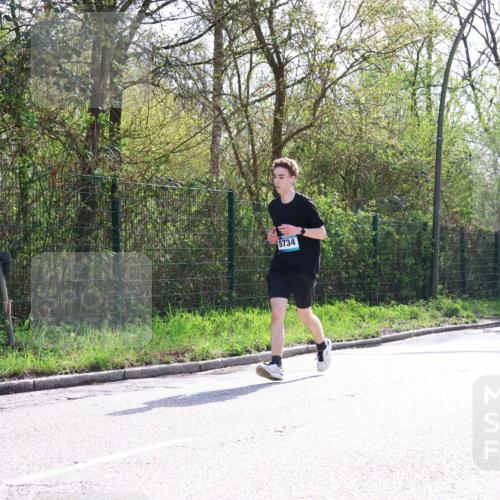 12.04.2026 - 45. Internationalen Wilhelmsburger Insellauf Yannick Fuchs http://msf.ph/oto/9500052 12.04.2026 11:09:26 Laufen 5734, 371 meine-sportfotos.de