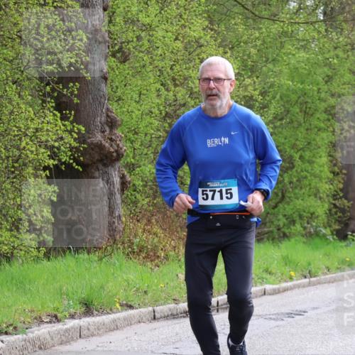 12.04.2026 - 45. Internationalen Wilhelmsburger Insellauf Yannick Fuchs http://msf.ph/oto/9500059 12.04.2026 13:16:23 Laufen 5715 meine-sportfotos.de