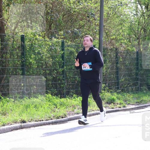 12.04.2026 - 45. Internationalen Wilhelmsburger Insellauf Yannick Fuchs http://msf.ph/oto/9500064 12.04.2026 11:09:28 Laufen  meine-sportfotos.de
