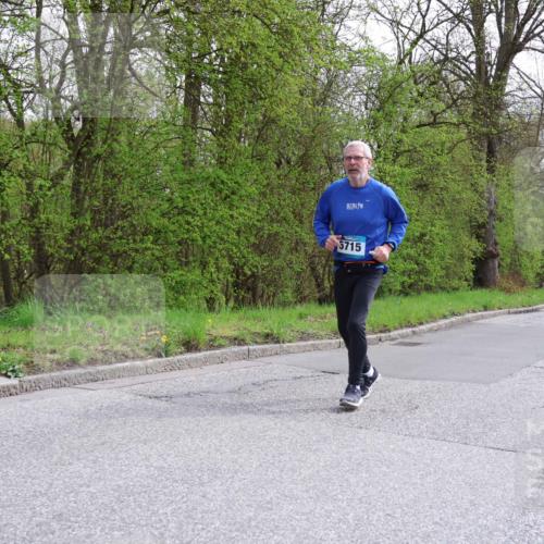 12.04.2026 - 45. Internationalen Wilhelmsburger Insellauf Yannick Fuchs http://msf.ph/oto/9500087 12.04.2026 13:16:26 Laufen 5715 meine-sportfotos.de