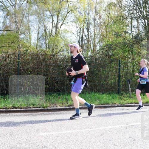 12.04.2026 - 45. Internationalen Wilhelmsburger Insellauf Yannick Fuchs http://msf.ph/oto/9500149 12.04.2026 11:09:45 Laufen 3689 meine-sportfotos.de