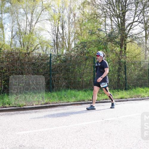 12.04.2026 - 45. Internationalen Wilhelmsburger Insellauf Yannick Fuchs http://msf.ph/oto/9500161 12.04.2026 11:09:50 Laufen 5559 meine-sportfotos.de