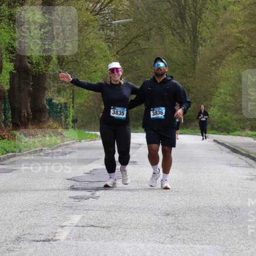 12.04.2026 - 45. Internationalen Wilhelmsburger Insellauf Yannick Fuchs http://msf.ph/oto/9500187 12.04.2026 13:16:44 Laufen 3835, 3836, 41 meine-sportfotos.de