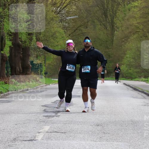 12.04.2026 - 45. Internationalen Wilhelmsburger Insellauf Yannick Fuchs http://msf.ph/oto/9500190 12.04.2026 13:16:44 Laufen 3835, 3836, 41 meine-sportfotos.de