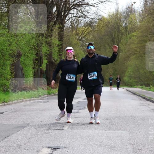 12.04.2026 - 45. Internationalen Wilhelmsburger Insellauf Yannick Fuchs http://msf.ph/oto/9500217 12.04.2026 13:16:47 Laufen 3835, 3836 meine-sportfotos.de