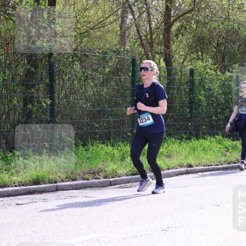 12.04.2026 - 45. Internationalen Wilhelmsburger Insellauf Yannick Fuchs http://msf.ph/oto/9500259 12.04.2026 11:10:33 Laufen 2234, 4668 meine-sportfotos.de