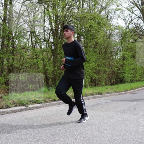 12.04.2026 - 45. Internationalen Wilhelmsburger Insellauf Yannick Fuchs http://msf.ph/oto/9500278 12.04.2026 13:17:11 Laufen 3075 meine-sportfotos.de
