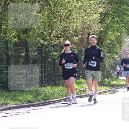 12.04.2026 - 45. Internationalen Wilhelmsburger Insellauf Yannick Fuchs http://msf.ph/oto/9500338 12.04.2026 11:10:55 Laufen 3297, 3298, 2237, 4519 meine-sportfotos.de