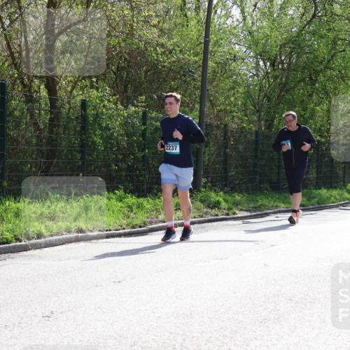 12.04.2026 - 45. Internationalen Wilhelmsburger Insellauf Yannick Fuchs http://msf.ph/oto/9500397 12.04.2026 11:11:06 Laufen 2237 meine-sportfotos.de