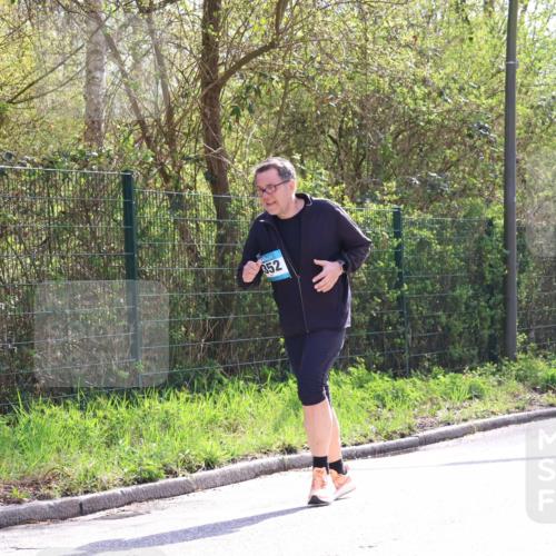 12.04.2026 - 45. Internationalen Wilhelmsburger Insellauf Yannick Fuchs http://msf.ph/oto/9500413 12.04.2026 11:11:08 Laufen 352 meine-sportfotos.de