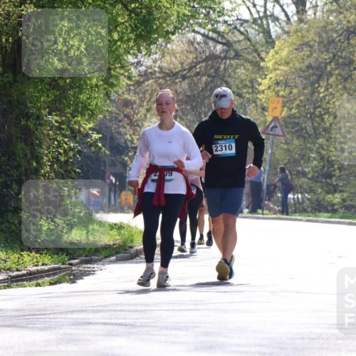 12.04.2026 - 45. Internationalen Wilhelmsburger Insellauf Yannick Fuchs http://msf.ph/oto/9500483 12.04.2026 11:11:20 Laufen 2310 meine-sportfotos.de