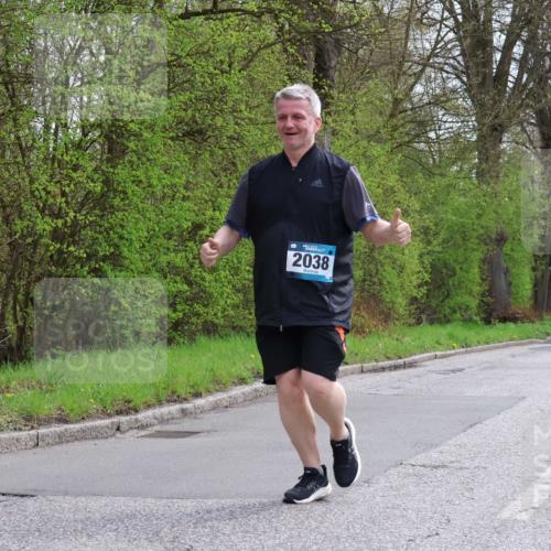 12.04.2026 - 45. Internationalen Wilhelmsburger Insellauf Yannick Fuchs http://msf.ph/oto/9500507 12.04.2026 13:18:16 Laufen 2038 meine-sportfotos.de