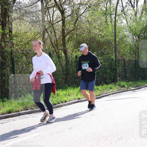 12.04.2026 - 45. Internationalen Wilhelmsburger Insellauf Yannick Fuchs http://msf.ph/oto/9500535 12.04.2026 11:11:31 Laufen 2310 meine-sportfotos.de