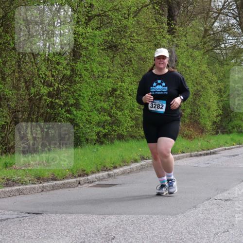 12.04.2026 - 45. Internationalen Wilhelmsburger Insellauf Yannick Fuchs http://msf.ph/oto/9500568 12.04.2026 13:18:26 Laufen 3282 meine-sportfotos.de