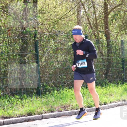 12.04.2026 - 45. Internationalen Wilhelmsburger Insellauf Yannick Fuchs http://msf.ph/oto/9500580 12.04.2026 11:11:40 Laufen 3168 meine-sportfotos.de