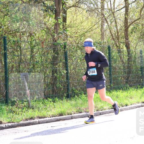 12.04.2026 - 45. Internationalen Wilhelmsburger Insellauf Yannick Fuchs http://msf.ph/oto/9500583 12.04.2026 11:11:40 Laufen 3168 meine-sportfotos.de