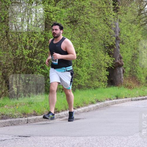 12.04.2026 - 45. Internationalen Wilhelmsburger Insellauf Yannick Fuchs http://msf.ph/oto/9500621 12.04.2026 13:18:50 Laufen 988 meine-sportfotos.de