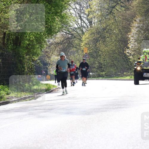 12.04.2026 - 45. Internationalen Wilhelmsburger Insellauf Yannick Fuchs http://msf.ph/oto/9500700 12.04.2026 11:12:20 Laufen 429, 4549, 3058, 6148 meine-sportfotos.de
