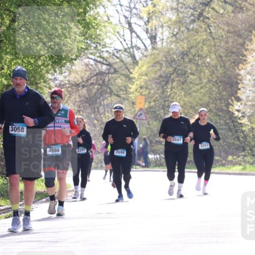 12.04.2026 - 45. Internationalen Wilhelmsburger Insellauf Yannick Fuchs http://msf.ph/oto/9500791 12.04.2026 11:12:37 Laufen 3058, 18, 1000, 4589, 2297, 2698, 2697, 3253 meine-sportfotos.de