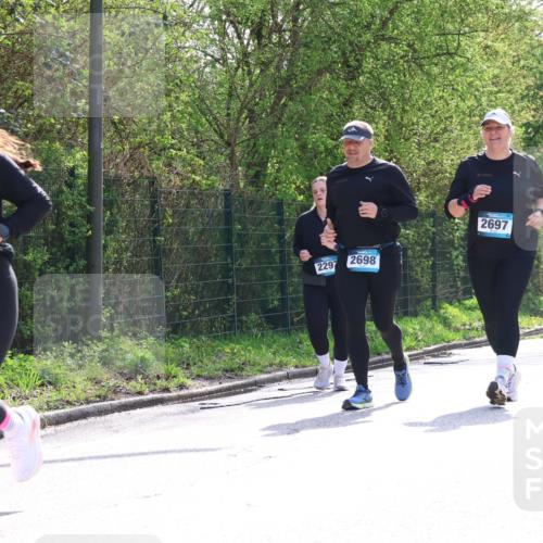 12.04.2026 - 45. Internationalen Wilhelmsburger Insellauf Yannick Fuchs http://msf.ph/oto/9500876 12.04.2026 11:12:49 Laufen 3253, 2297, 2698, 2697 meine-sportfotos.de