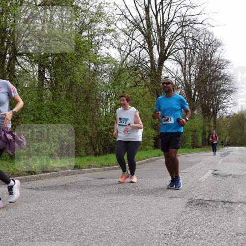 12.04.2026 - 45. Internationalen Wilhelmsburger Insellauf Yannick Fuchs http://msf.ph/oto/9500933 12.04.2026 13:20:54 Laufen 5672, 3477, 4001 meine-sportfotos.de