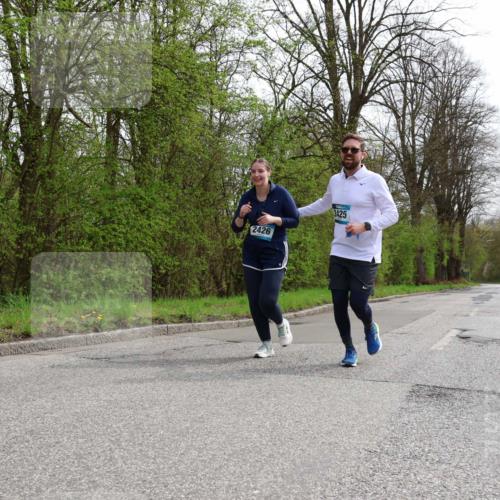 12.04.2026 - 45. Internationalen Wilhelmsburger Insellauf Yannick Fuchs http://msf.ph/oto/9501148 12.04.2026 13:24:59 Laufen 2426, 2425 meine-sportfotos.de