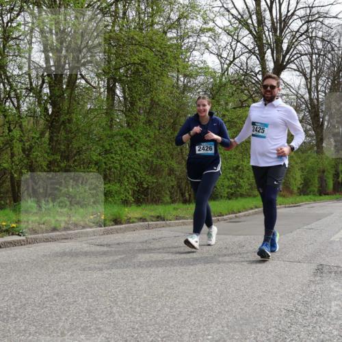 12.04.2026 - 45. Internationalen Wilhelmsburger Insellauf Yannick Fuchs http://msf.ph/oto/9501150 12.04.2026 13:24:59 Laufen 2426, 2425 meine-sportfotos.de