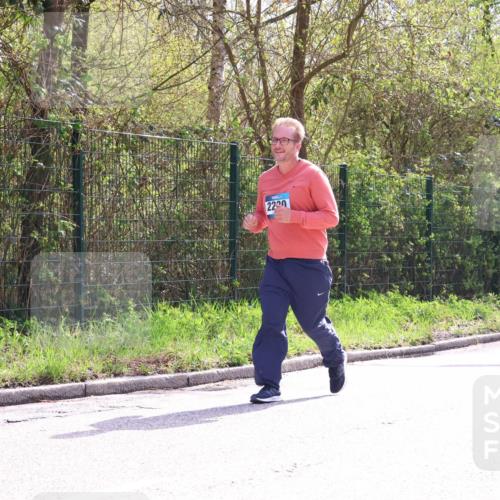 12.04.2026 - 45. Internationalen Wilhelmsburger Insellauf Yannick Fuchs http://msf.ph/oto/9501190 12.04.2026 11:13:49 Laufen 2230 meine-sportfotos.de